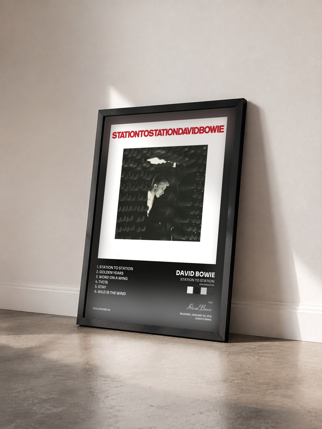#noir Tableau de l'album Station to Station (2016 Remaster) de David Bowie vu de trois quarts, cadre noir