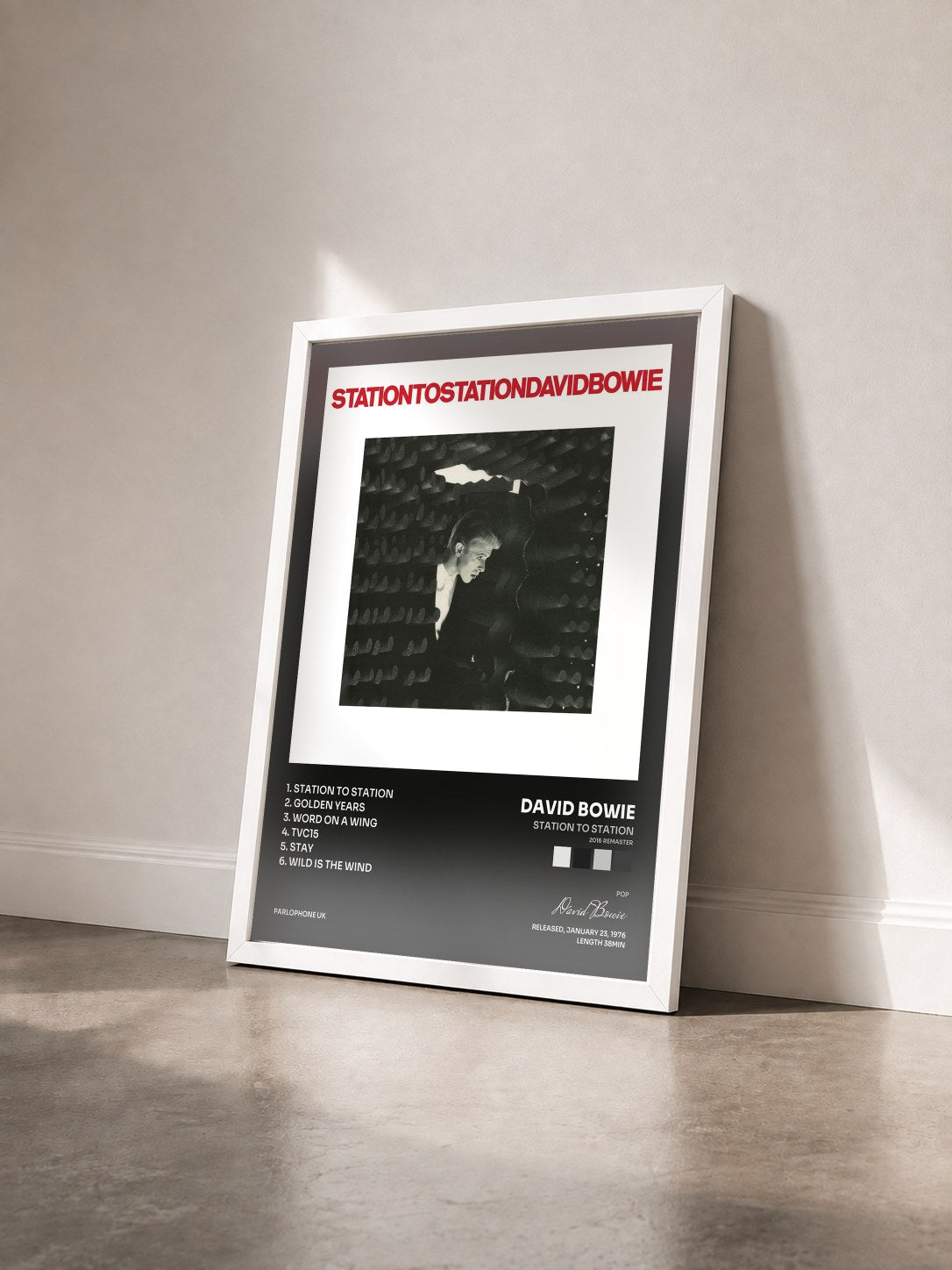 #blanc Tableau de l'album Station to Station (2016 Remaster) de David Bowie vu de trois quarts, cadre blanc
