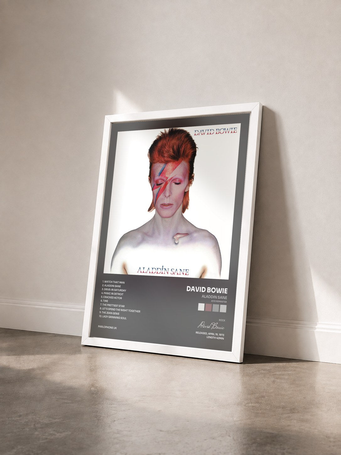 #blanc Tableau de l'album Aladdin Sane (2013 Remaster) de David Bowie vu de trois quarts, cadre blanc