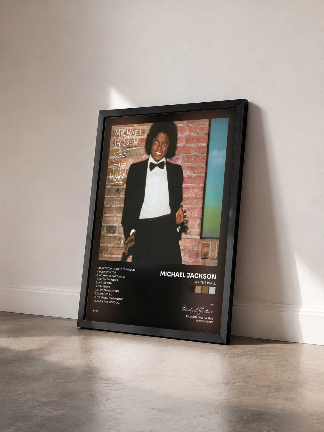 #noir Tableau de l'album Off the Wall de Michael Jackson vu de trois quarts, cadre noir