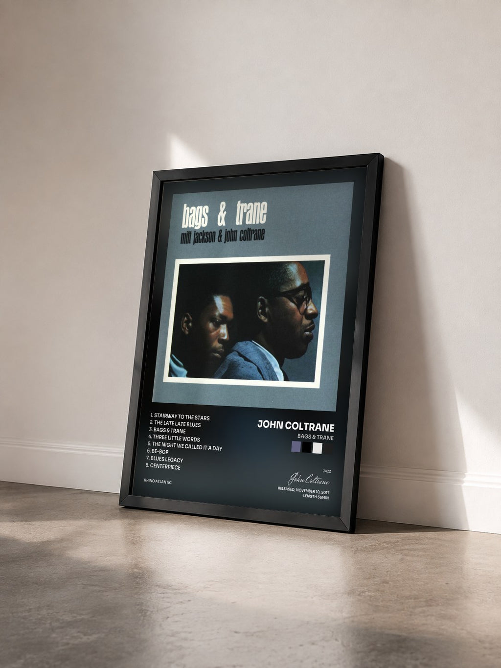 #noir Tableau de l'album Bags & Trane de John Coltrane vu de trois quarts, cadre noir