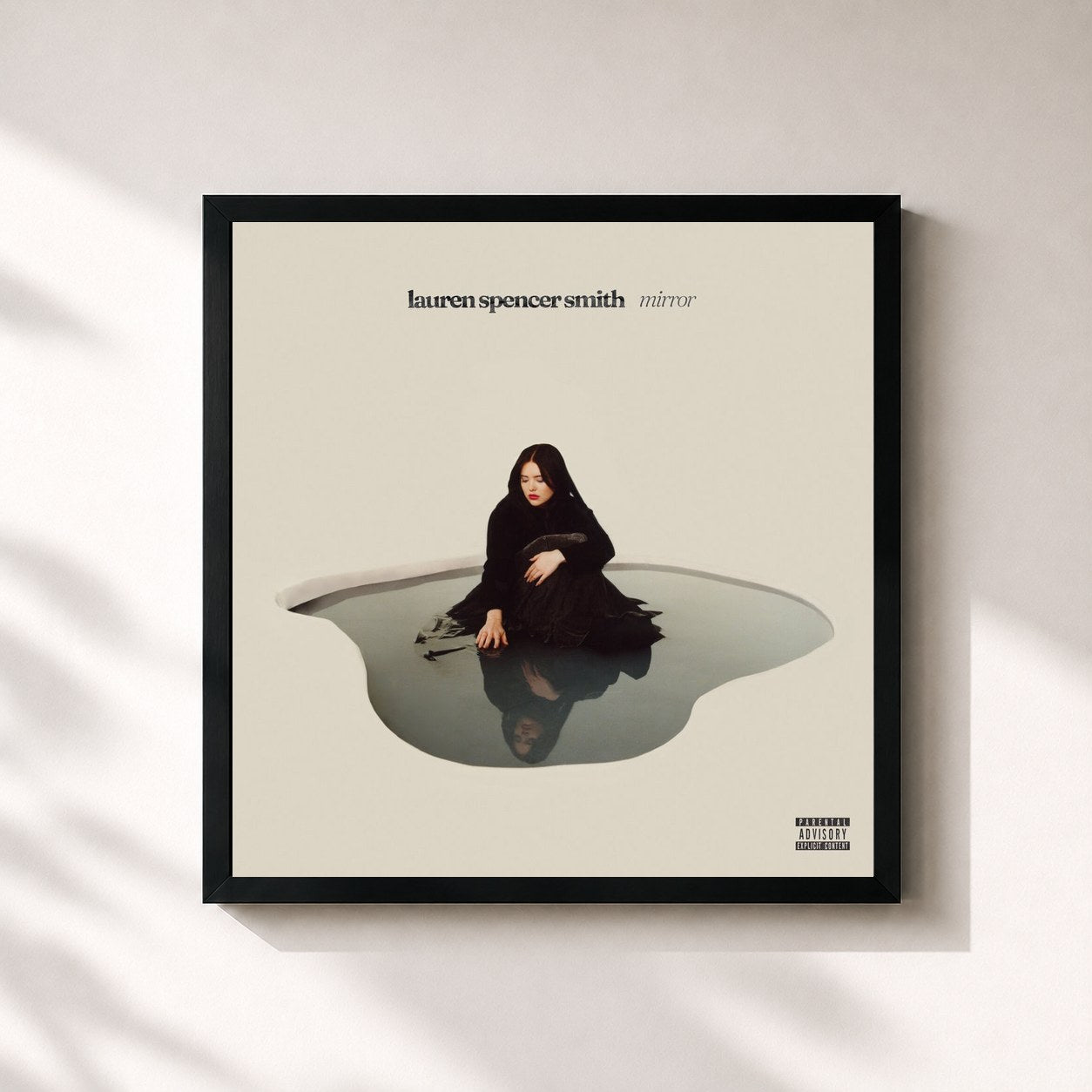 #noir Tableau carré de l'album Mirror de Lauren Spencer Smith, cadre noir 32x32 cm