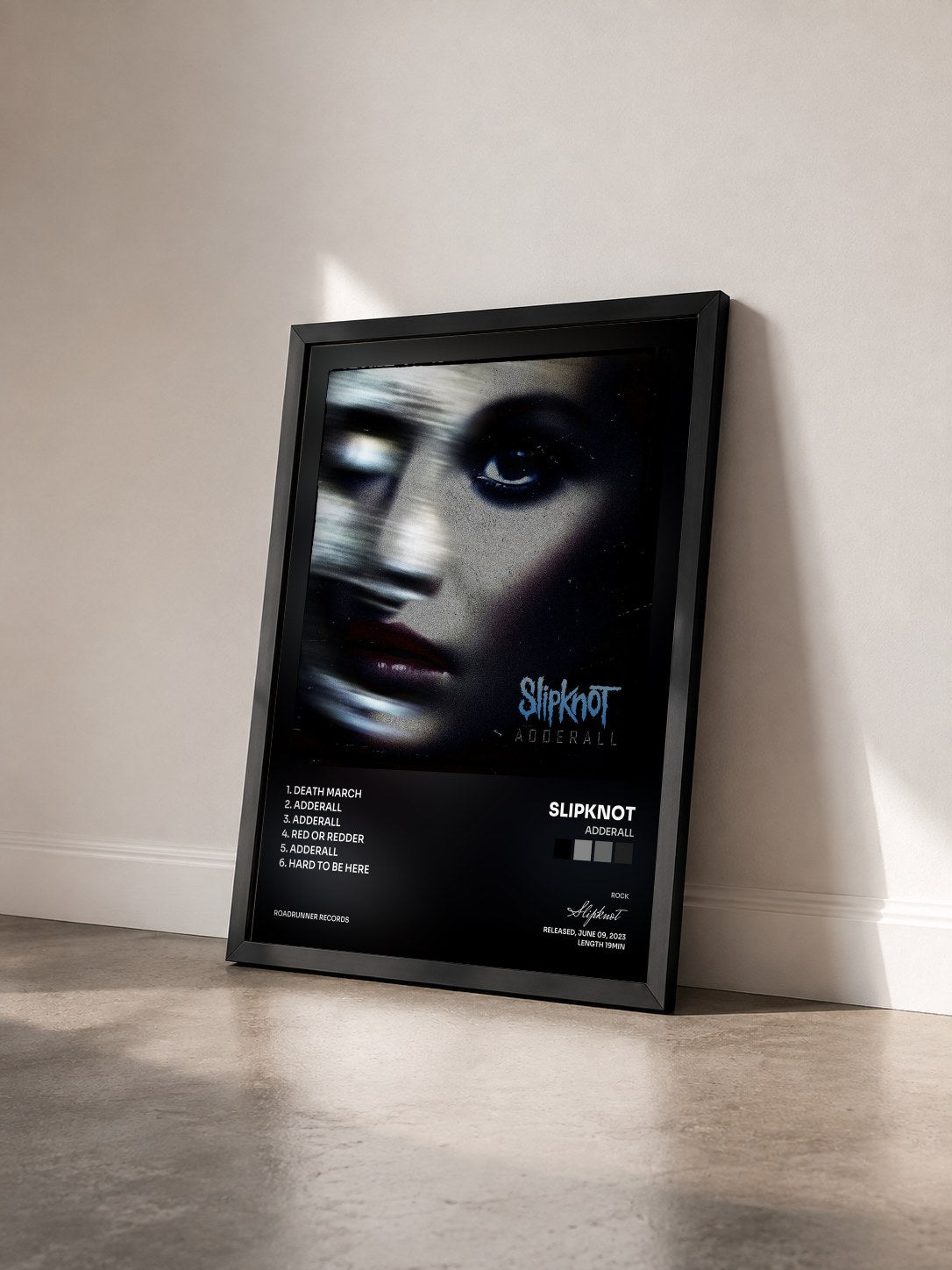 #noir Tableau de l'album Adderall de Slipknot vu de trois quarts, cadre noir
