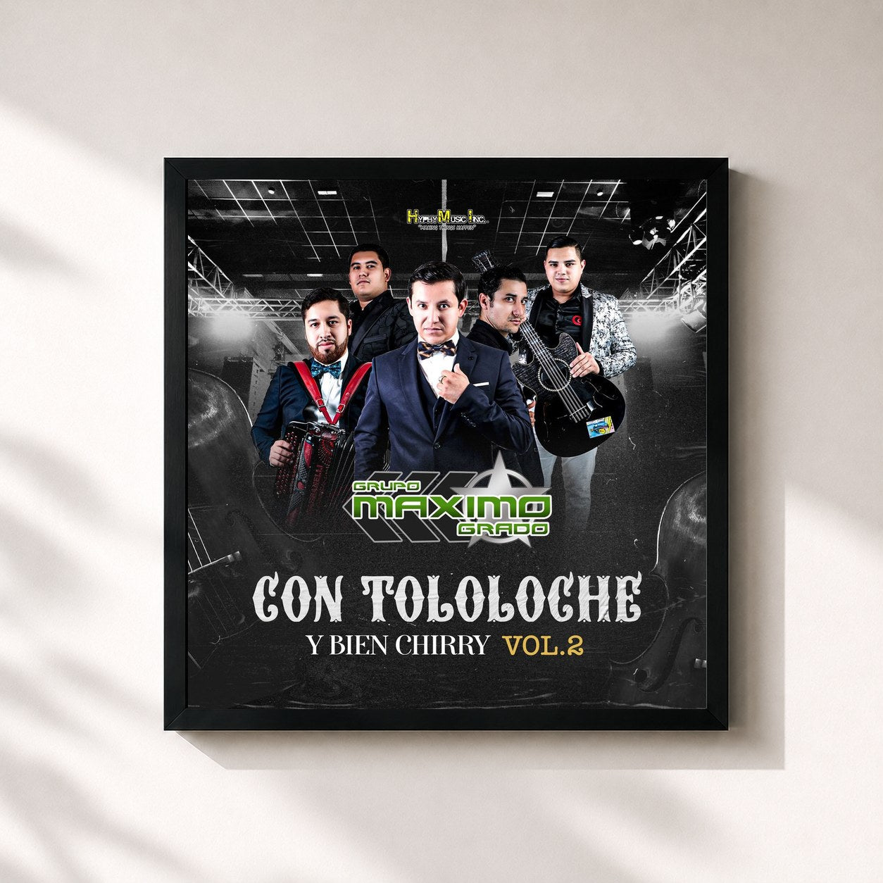 #noir Tableau carré de l'album Con Tololoche y Bien Chirry, Vol. 2 de Grupo Maximo Grado, cadre noir 32x32 cm