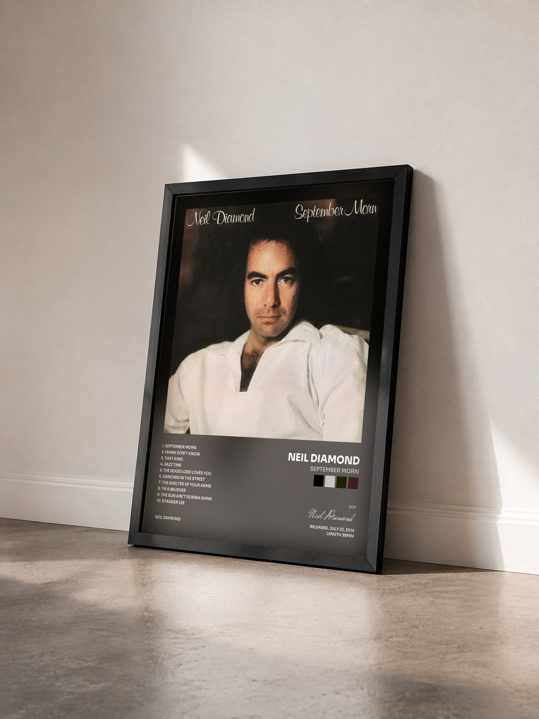 #noir September Morn von Neil Diamond als gerahmter Kunstdruck von schräg gesehen, schwarzer Rahmen