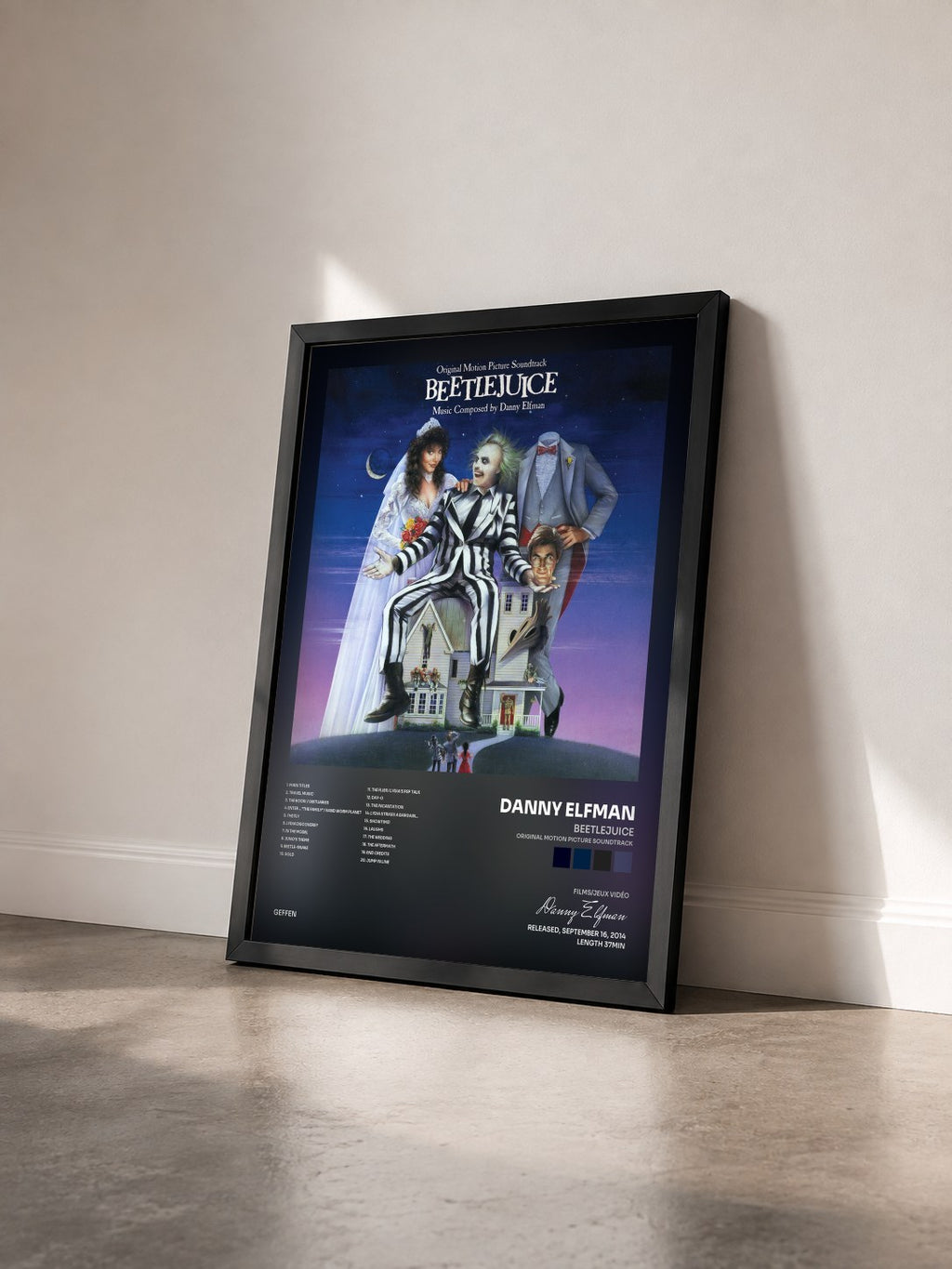 #noir Beetlejuice (Original Motion Picture Soundtrack) di Danny Elfman in stampa incorniciata vista di tre quarti, cornice nera