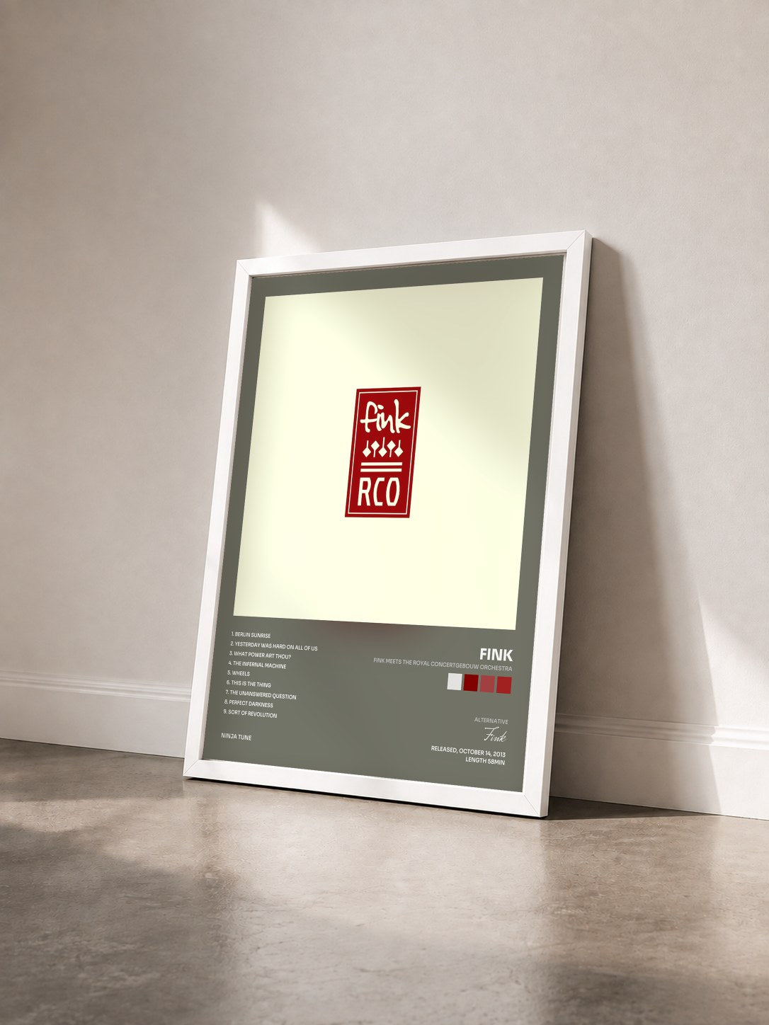 #blanc Tableau de l'album Fink Meets The Royal Concertgebouw Orchestra de Fink vu de trois quarts, cadre blanc