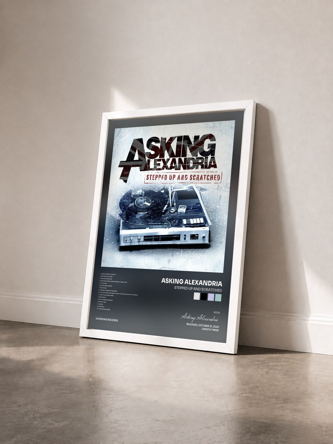 #blanc Tableau de l'album Stepped Up And Scratched de Asking Alexandria vu de trois quarts, cadre blanc