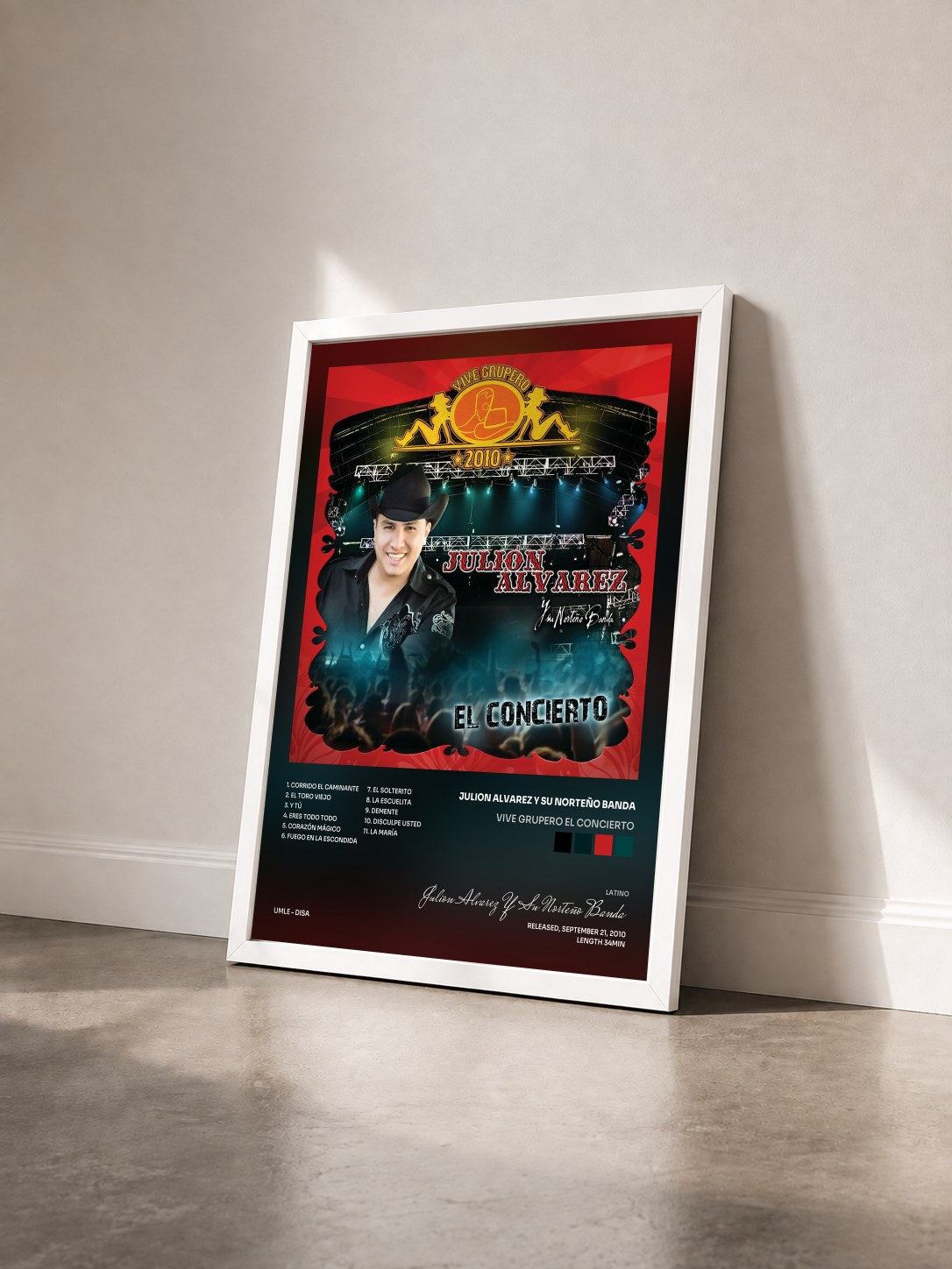 #blanc Tableau de l'album Vive Grupero El Concierto de Julion Alvarez Y Su Norteño Banda vu de trois quarts, cadre blanc