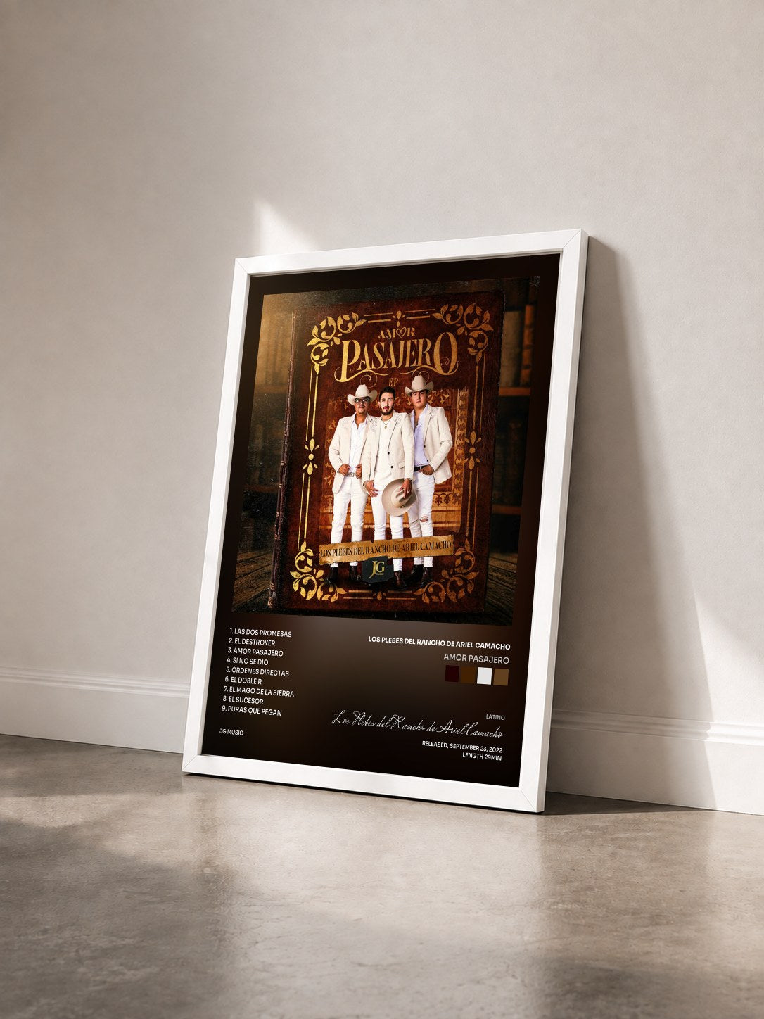 #blanc Tableau de l'album Amor Pasajero de Los Plebes del Rancho de Ariel Camacho vu de trois quarts, cadre blanc