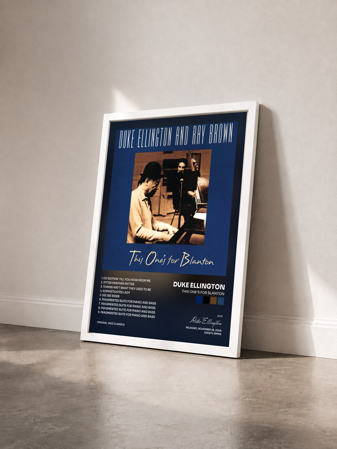 #blanc Tableau de l'album This One's For Blanton de Duke Ellington vu de trois quarts, cadre blanc