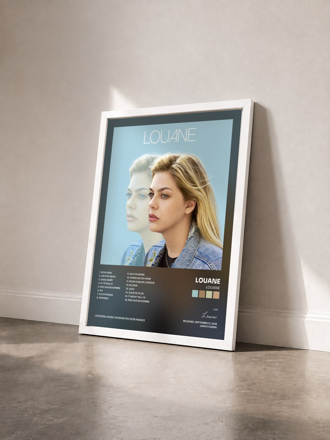 #blanc Tableau de l'album Louane de Louane vu de trois quarts, cadre blanc