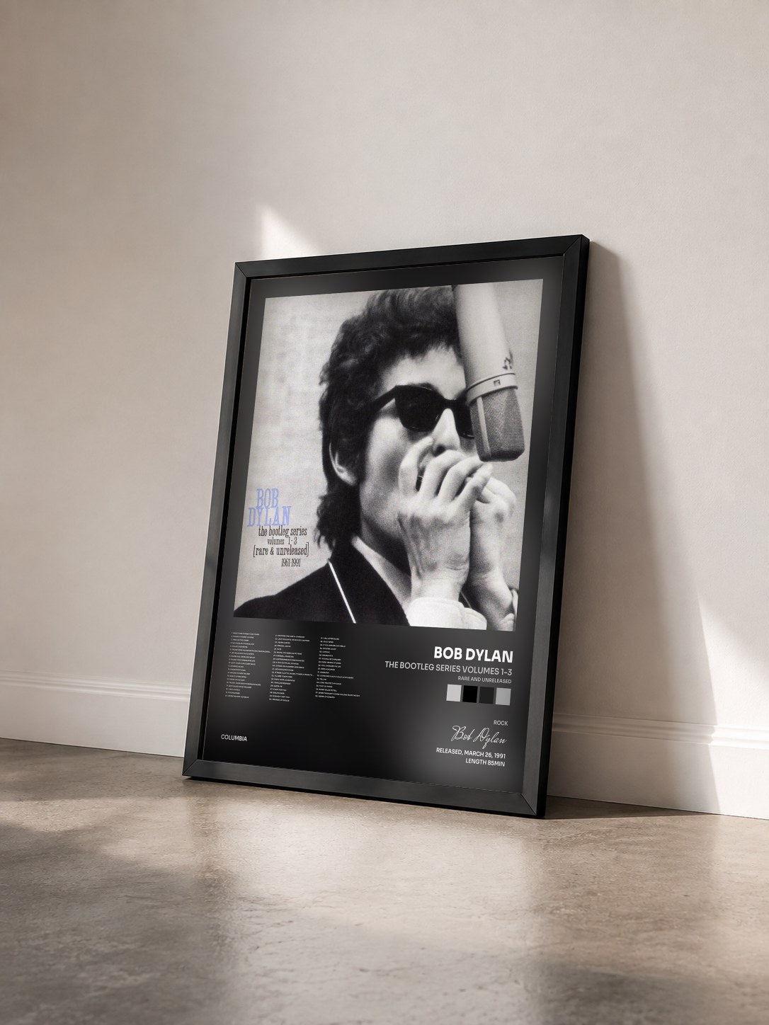 #noir Tableau de l'album The Bootleg Series Volumes 1-3 (Rare And Unreleased) 1961-1991 de Bob Dylan vu de trois quarts, cadre noir