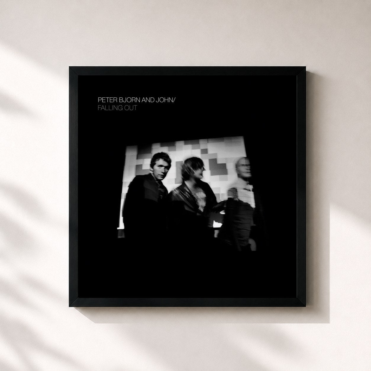 #noir Tableau carré de l'album Falling Out de Peter Bjorn and John, cadre noir 32x32 cm
