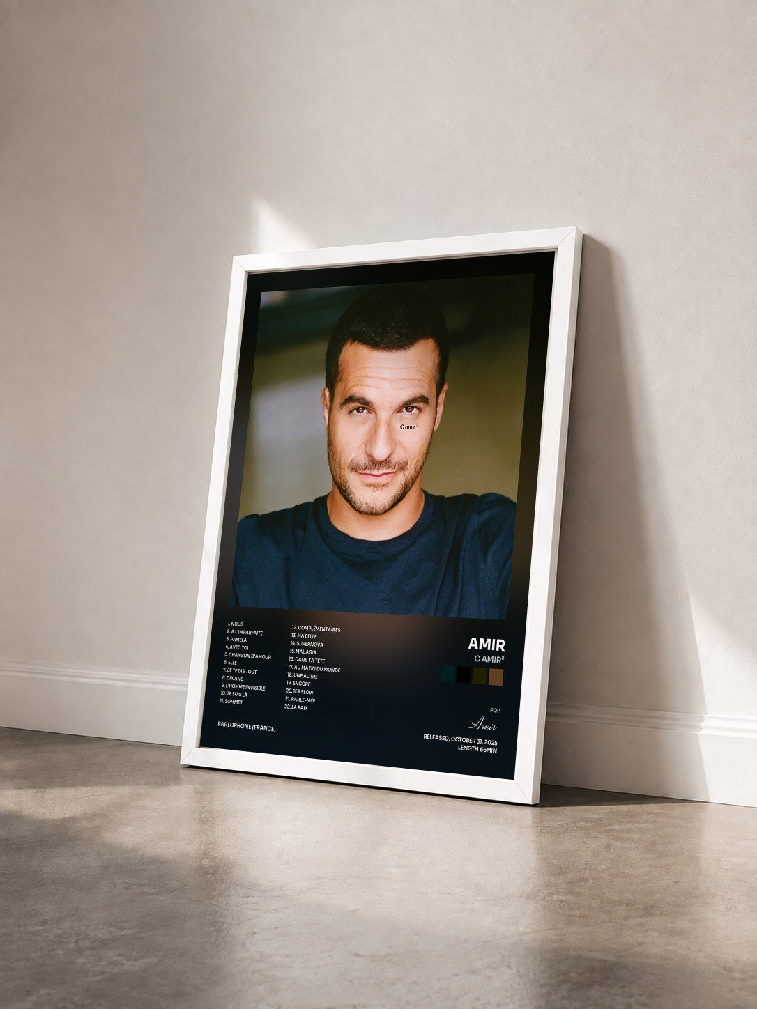 #blanc Tableau de l'album C amir² de Amir vu de trois quarts, cadre blanc