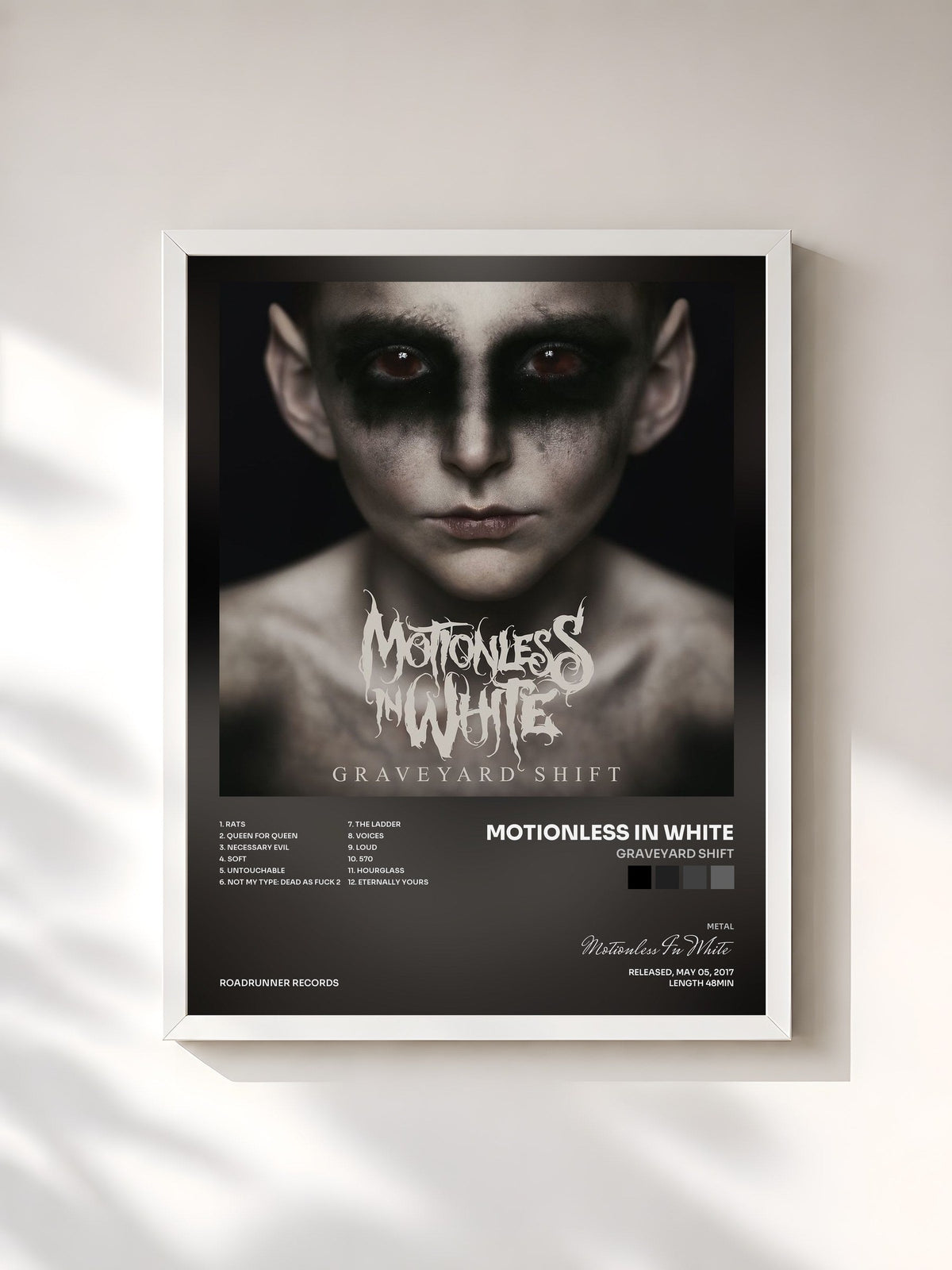 #blanc Tableau de l'album Graveyard Shift de Motionless In White, cadre blanc, imprimé et encadré en France