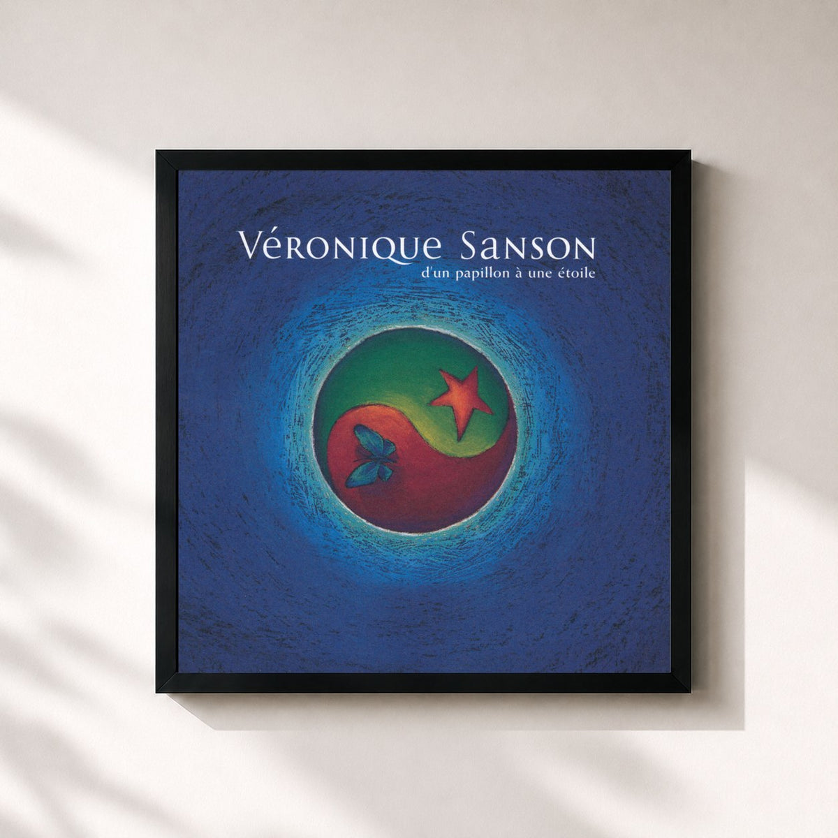 #noir D'un papillon à une étoile (Edition Deluxe) di Véronique Sanson in stampa quadrata incorniciata, cornice nera 32x32 cm