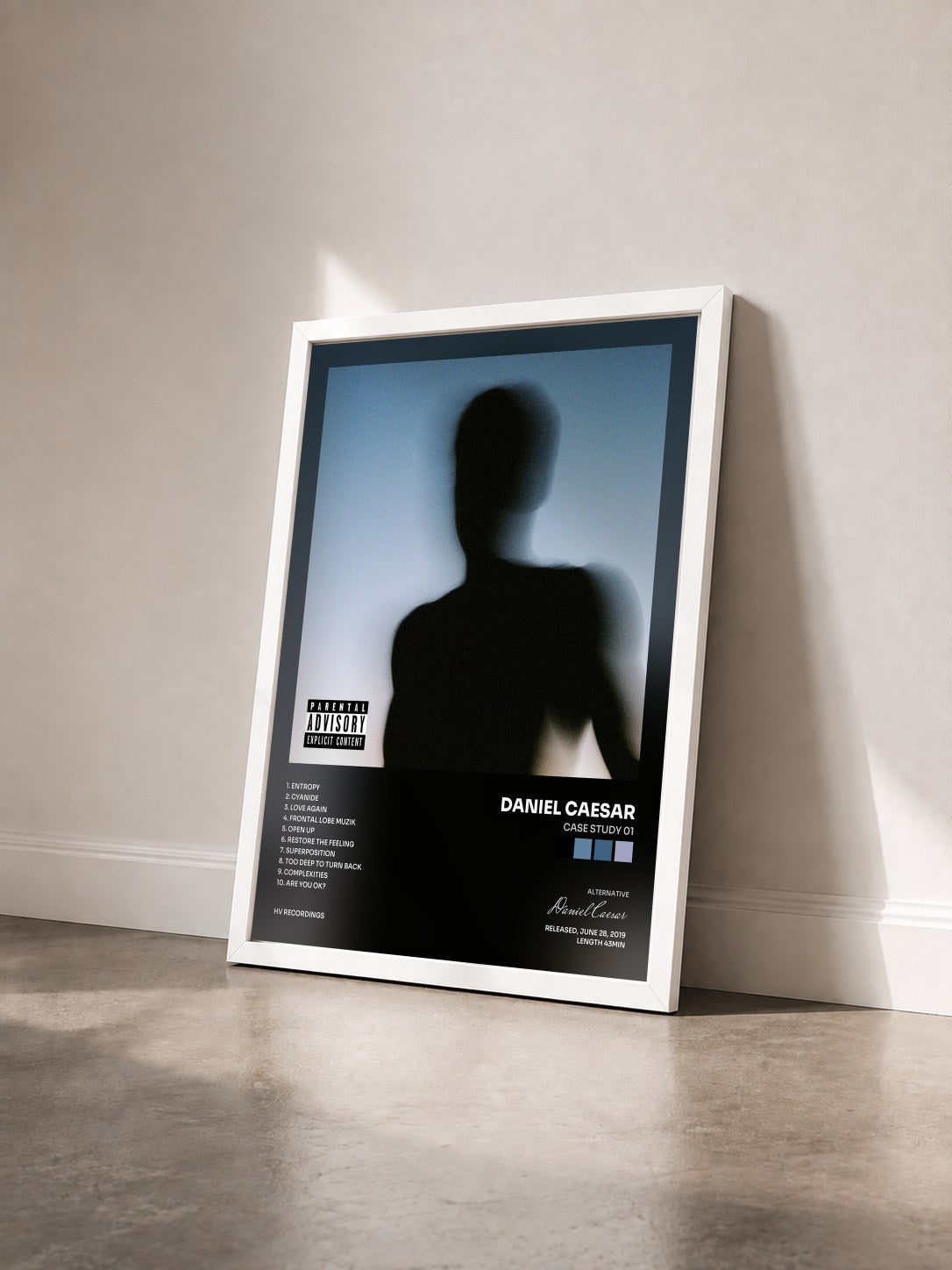 #blanc Tableau de l'album CASE STUDY 01 de Daniel Caesar vu de trois quarts, cadre blanc