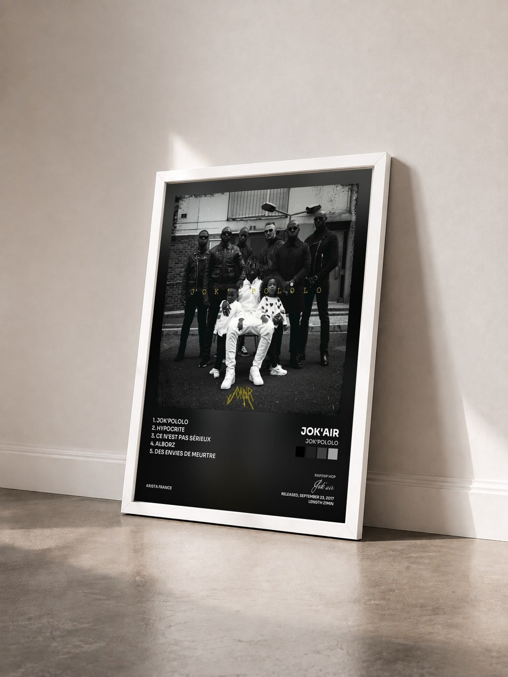 #blanc Tableau de l'album Jok'Pololo de Jok'air vu de trois quarts, cadre blanc
