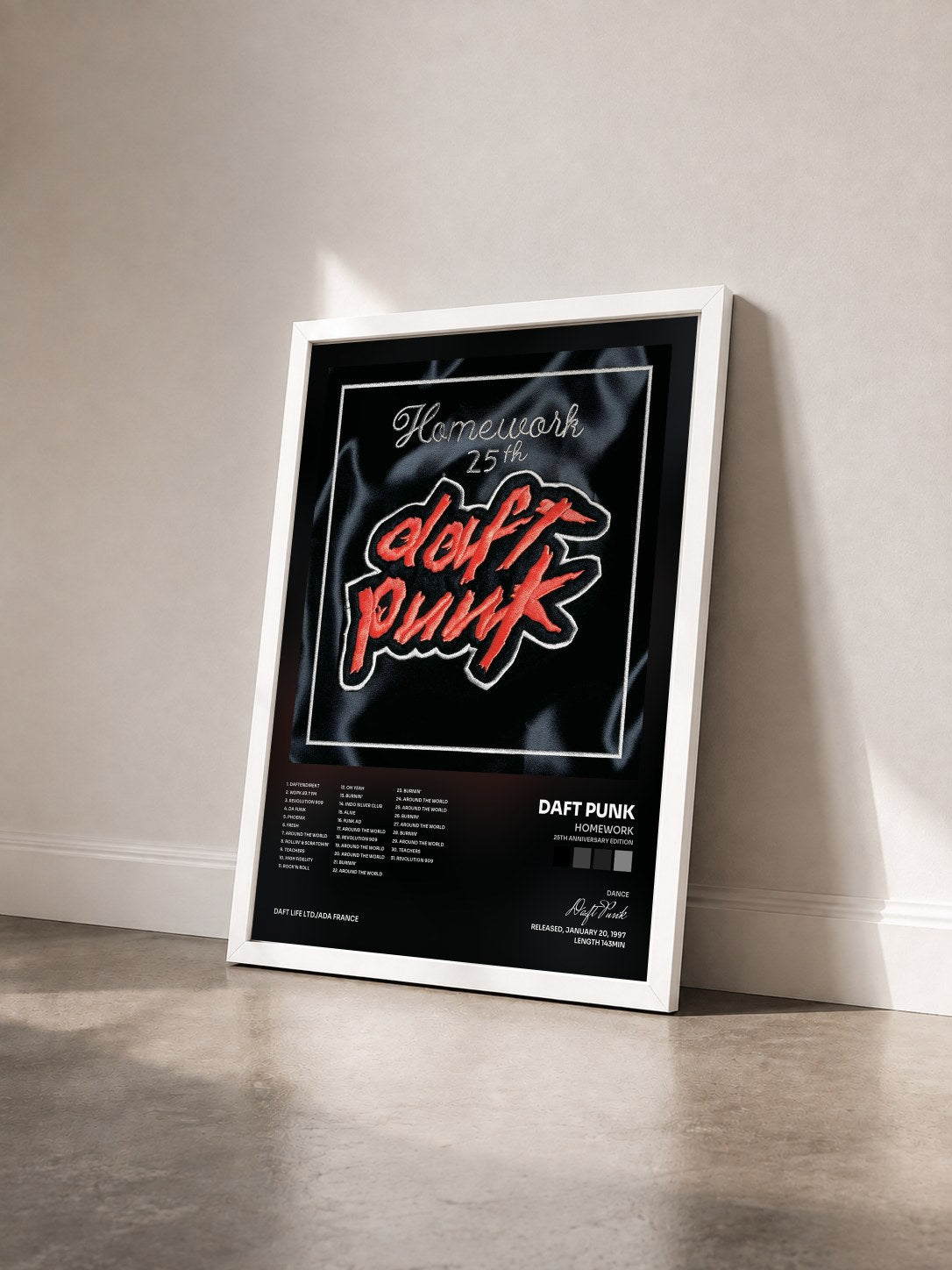 #blanc Tableau de l'album Homework (25th Anniversary Edition) de Daft Punk vu de trois quarts, cadre blanc