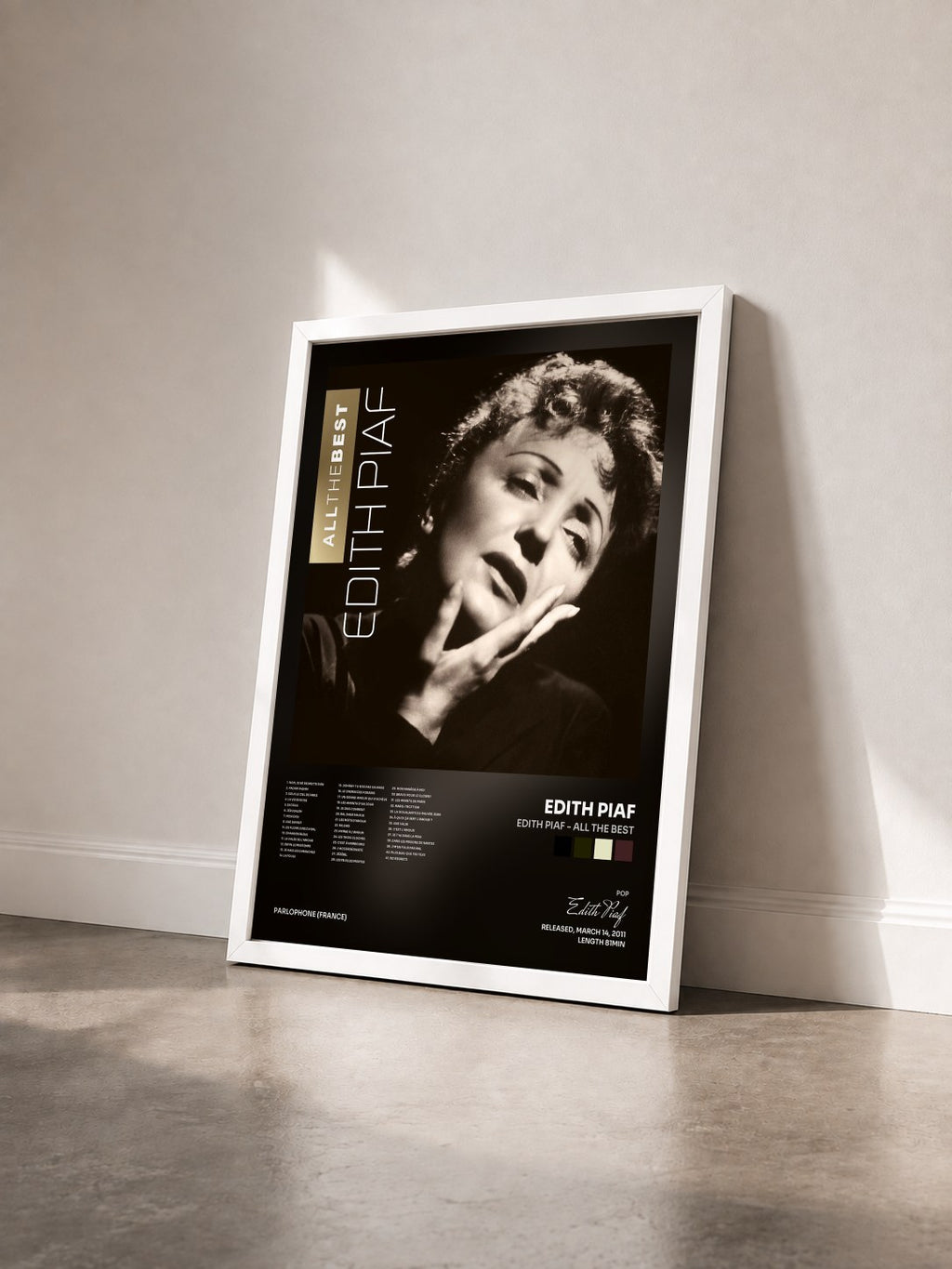#blanc Tableau de l'album Edith Piaf - All The Best de Edith Piaf vu de trois quarts, cadre blanc
