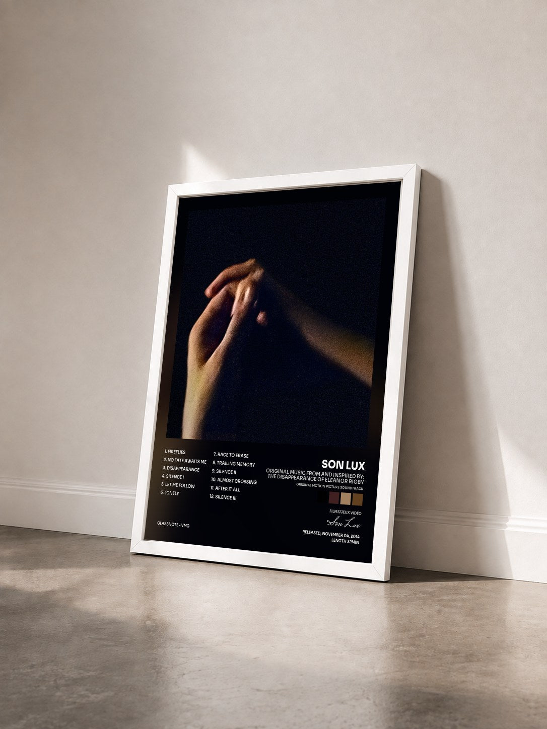 #blanc Tableau de l'album Original Music from and Inspired By: The Disappearance of Eleanor Rigby (Original Motion Picture Soundtrack) de Son Lux vu de trois quarts, cadre blanc