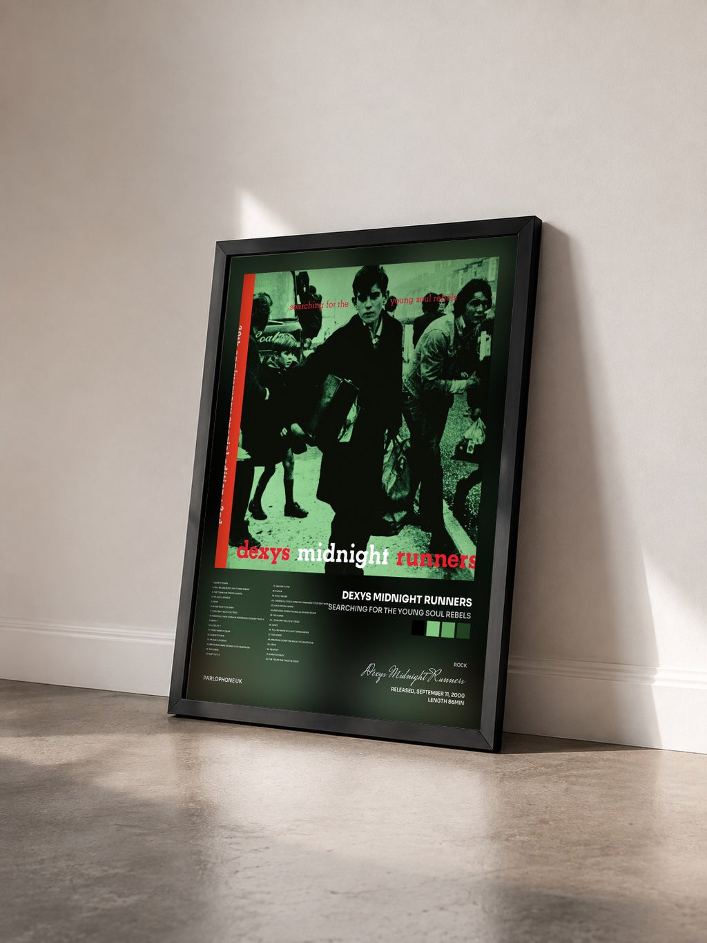 #noir Tableau de l'album Searching For The Young Soul Rebels de Dexys Midnight Runners vu de trois quarts, cadre noir
