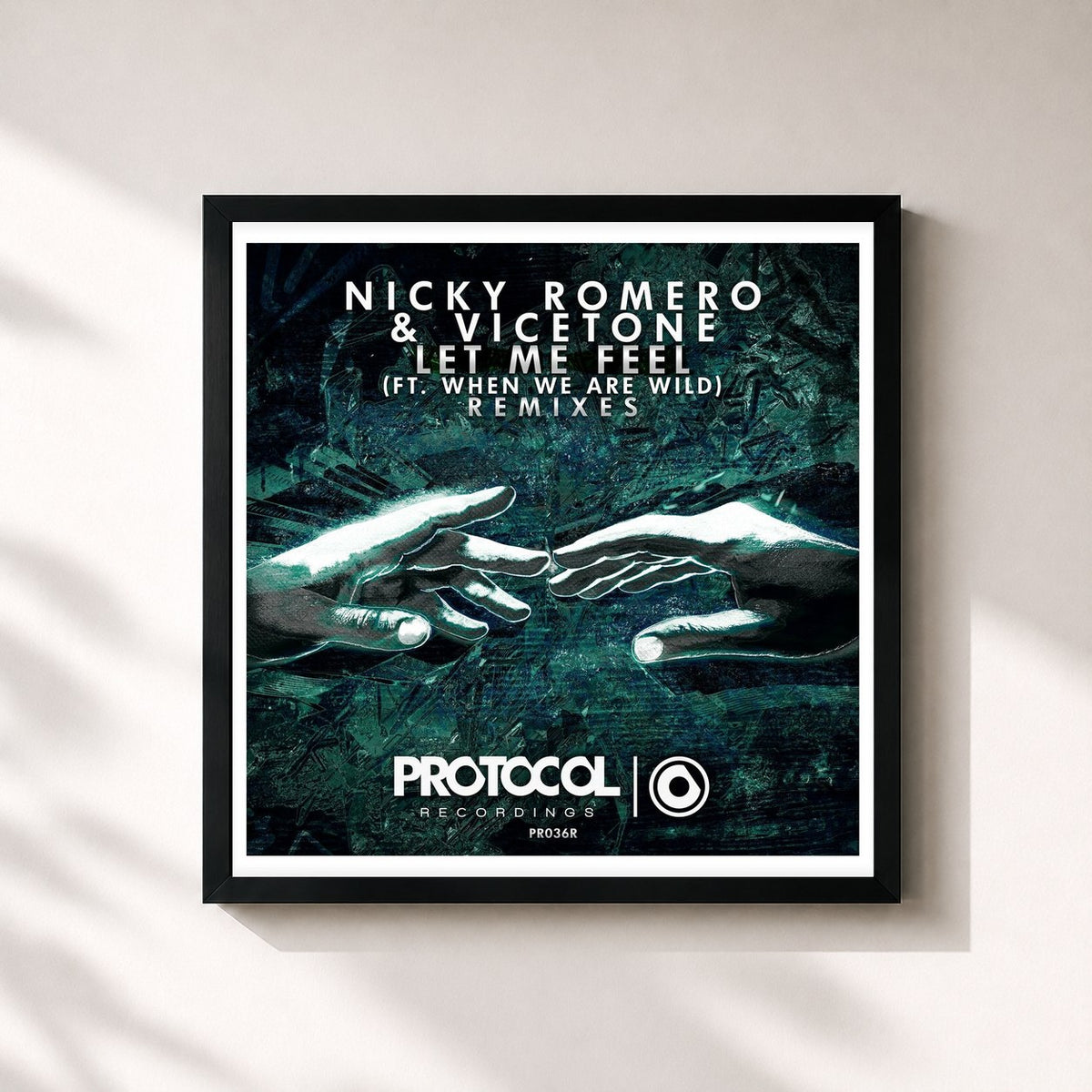 #noir Let Me Feel (Remixes) von Nicky Romero als quadratischer Kunstdruck, schwarzer Rahmen 32x32 cm