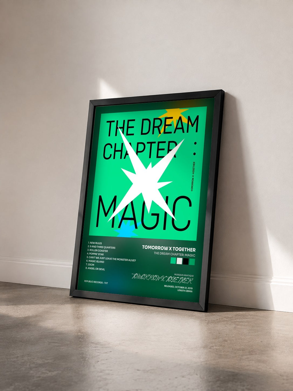 #noir The Dream Chapter: MAGIC de TOMORROW X TOGETHER en lámina enmarcada vista de tres cuartos, marco negro