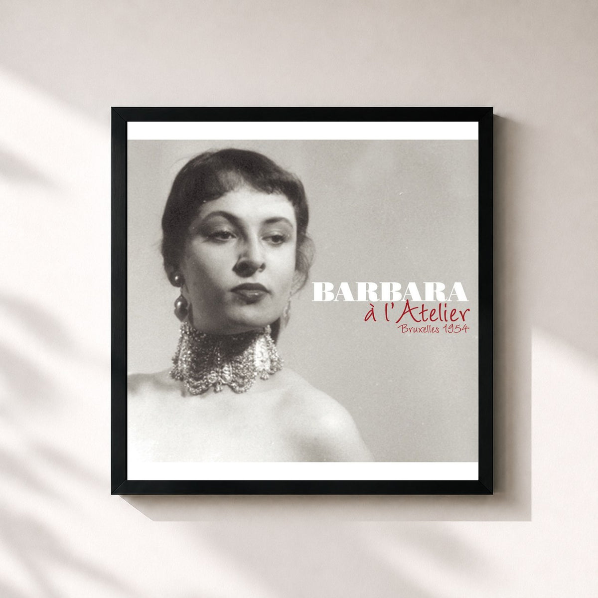 #noir Tableau carré de l'album L'atelier: Bruxelles 1954 de Barbara, cadre noir 32x32 cm