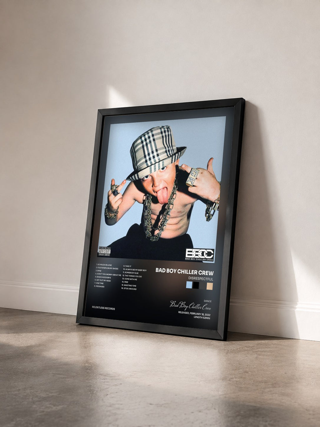 #noir Tableau de l'album Disrespectful de Bad Boy Chiller Crew vu de trois quarts, cadre noir