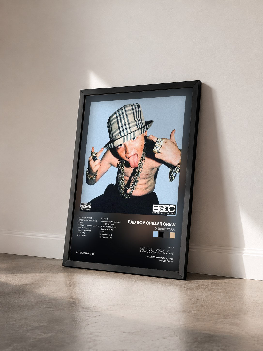 #noir Tableau de l'album Disrespectful de Bad Boy Chiller Crew vu de trois quarts, cadre noir