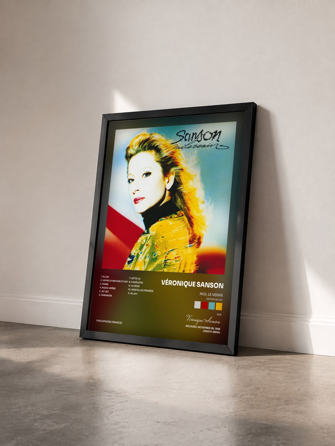 #noir Moi, le venin (Edition Deluxe) di Véronique Sanson in stampa incorniciata vista di tre quarti, cornice nera