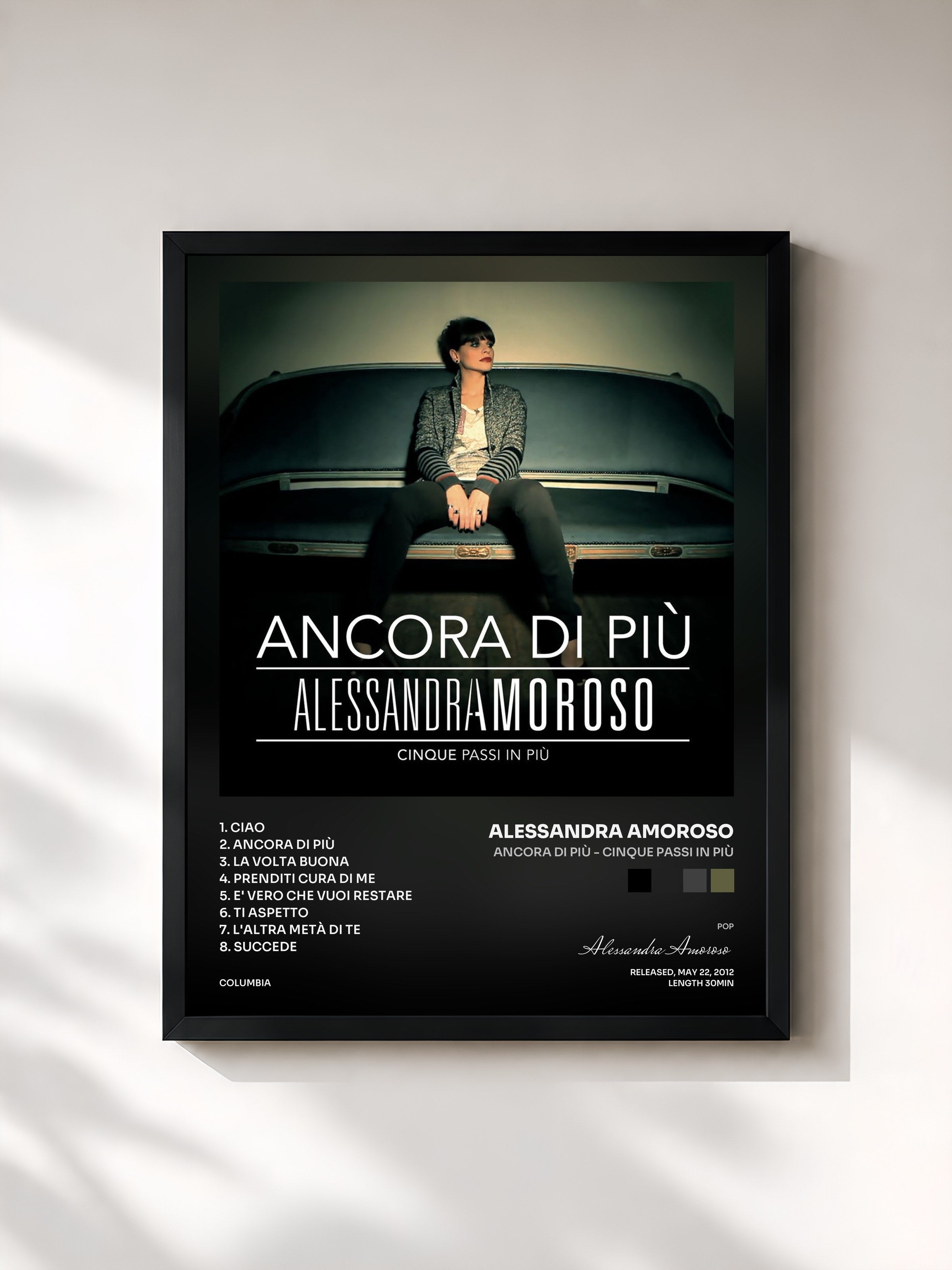 #noir Tableau de l'album Ancora di Più - Cinque Passi in Più de Alessandra Amoroso, cadre noir, imprimé et encadré en France