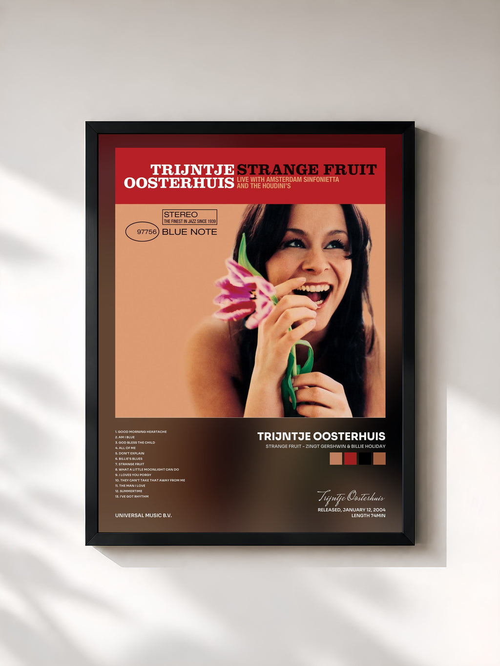 #noir Tableau de l'album Strange Fruit - Zingt Gershwin & Billie Holiday de Trijntje Oosterhuis, cadre noir, imprimé et encadré en France