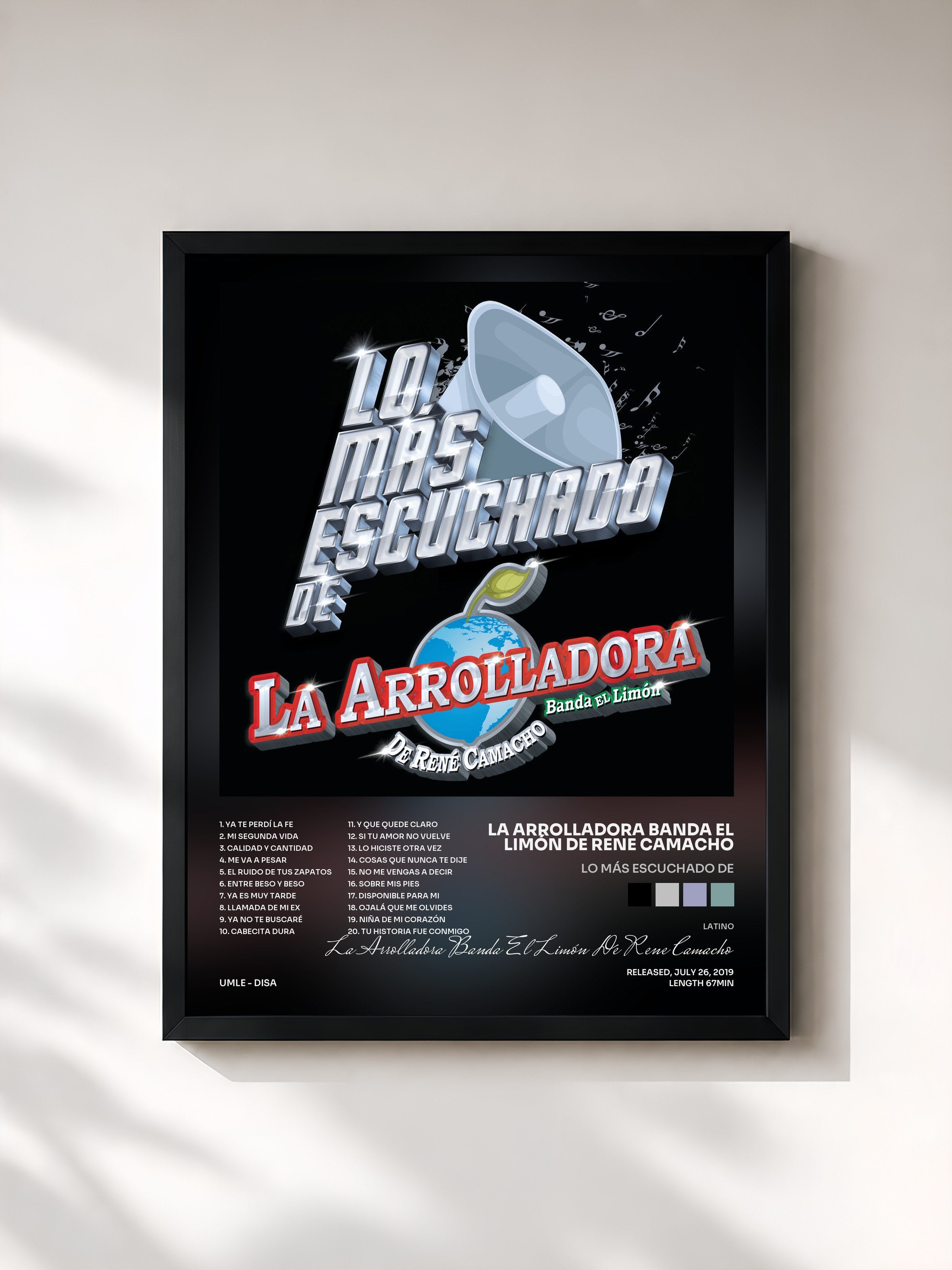 #noir Tableau de l'album Lo Más Escuchado De de La Arrolladora Banda El Limón De Rene Camacho, cadre noir, imprimé et encadré en France