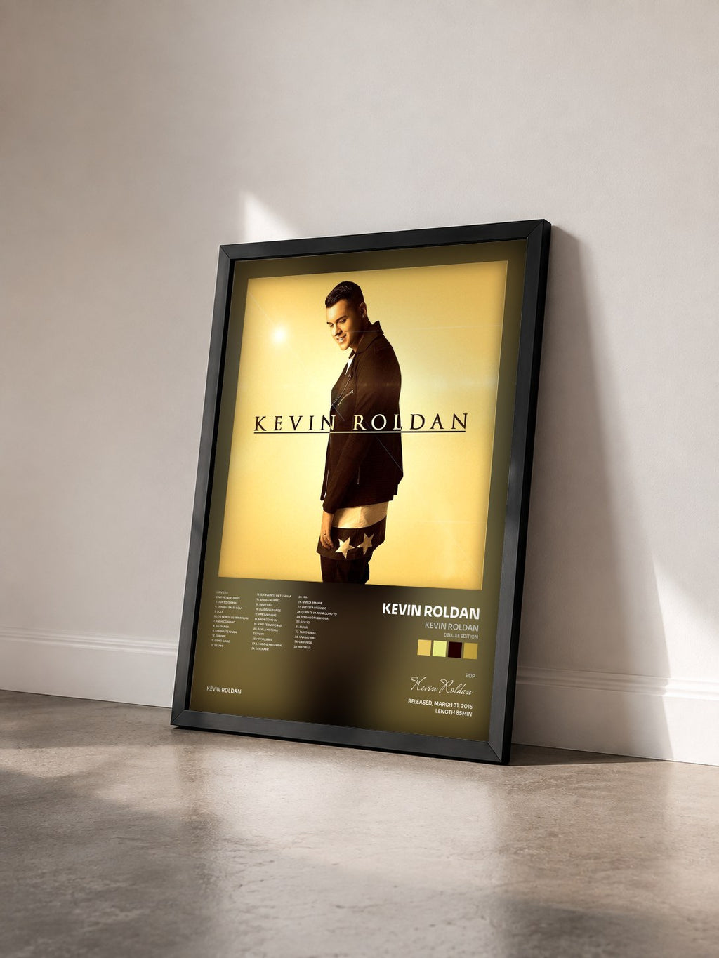 #noir Tableau de l'album Kevin Roldan (Deluxe Edition) de Kevin Roldan vu de trois quarts, cadre noir
