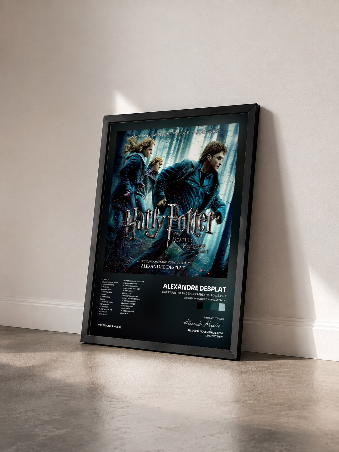 #noir Tableau de l'album Harry Potter and the Deathly Hallows, Pt. 1 (Original Motion Picture Soundtrack) de Alexandre Desplat vu de trois quarts, cadre noir