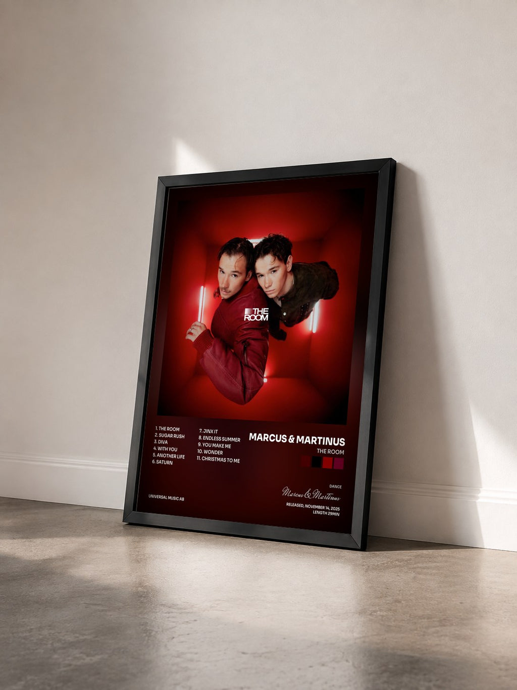 #noir Tableau de l'album The Room de Marcus & Martinus vu de trois quarts, cadre noir