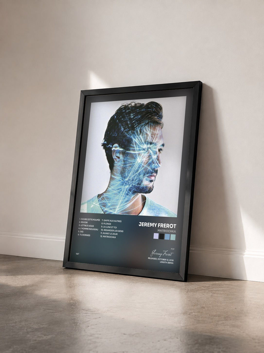 #noir Tableau de l'album Matriochka de Jeremy Frerot vu de trois quarts, cadre noir