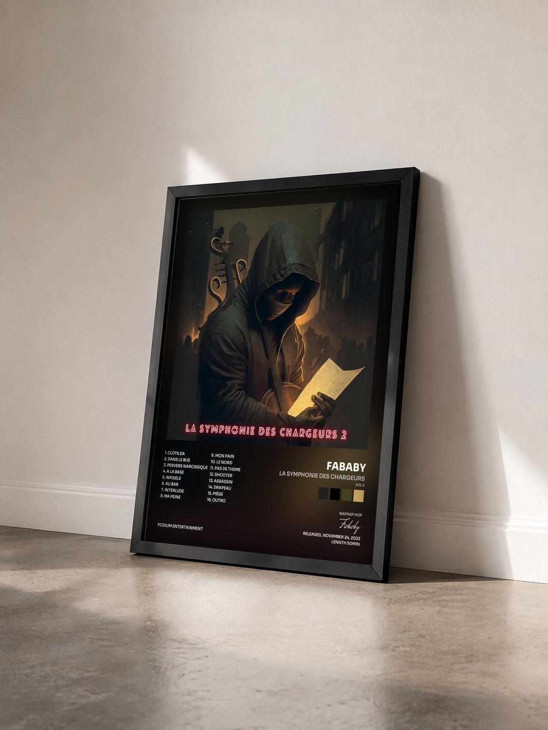 #noir La Symphonie des chargeurs (Vol 2) di Fababy in stampa incorniciata vista di tre quarti, cornice nera