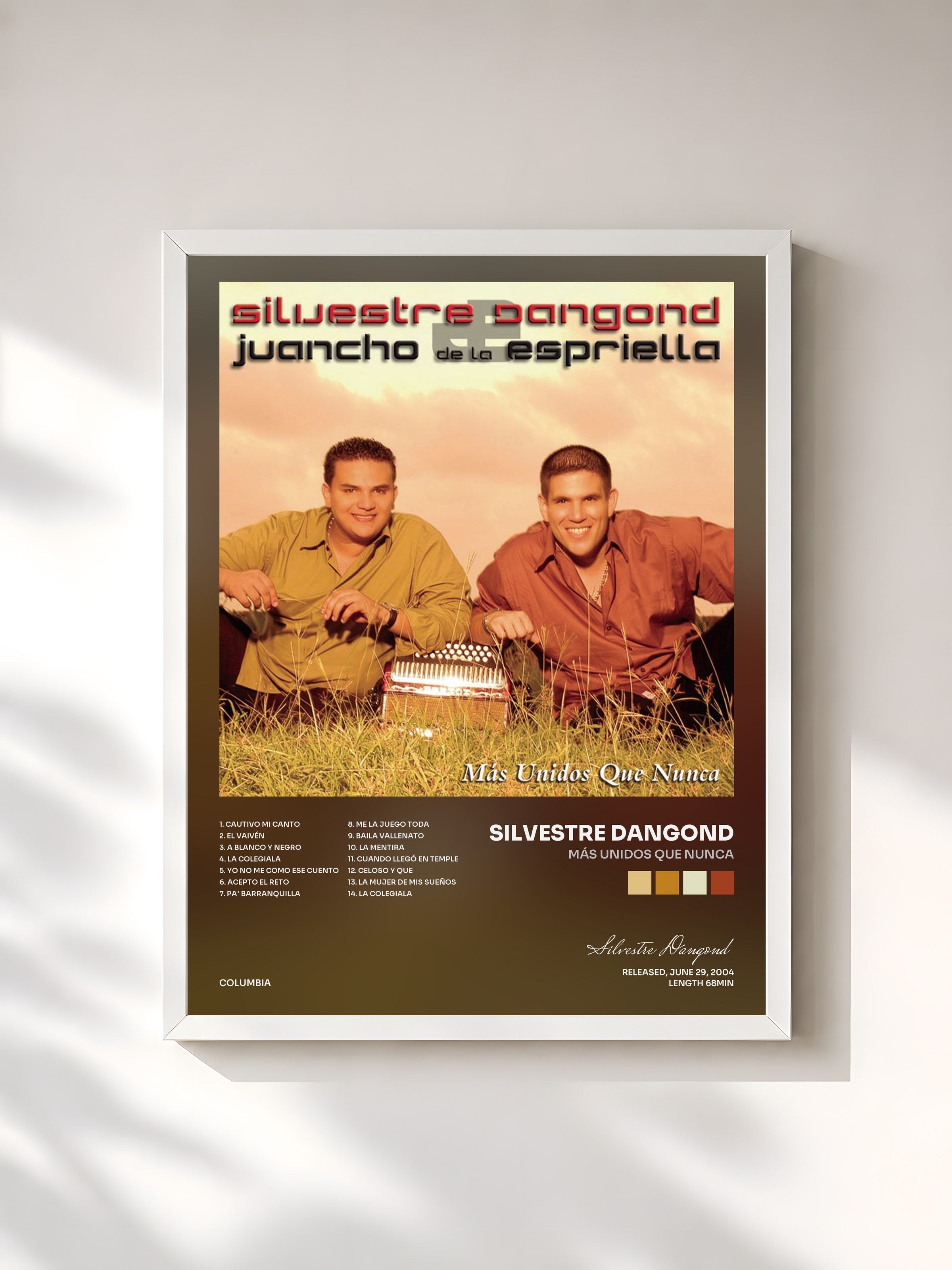#blanc Tableau de l'album Más Unidos Que Nunca de Silvestre Dangond, cadre blanc, imprimé et encadré en France