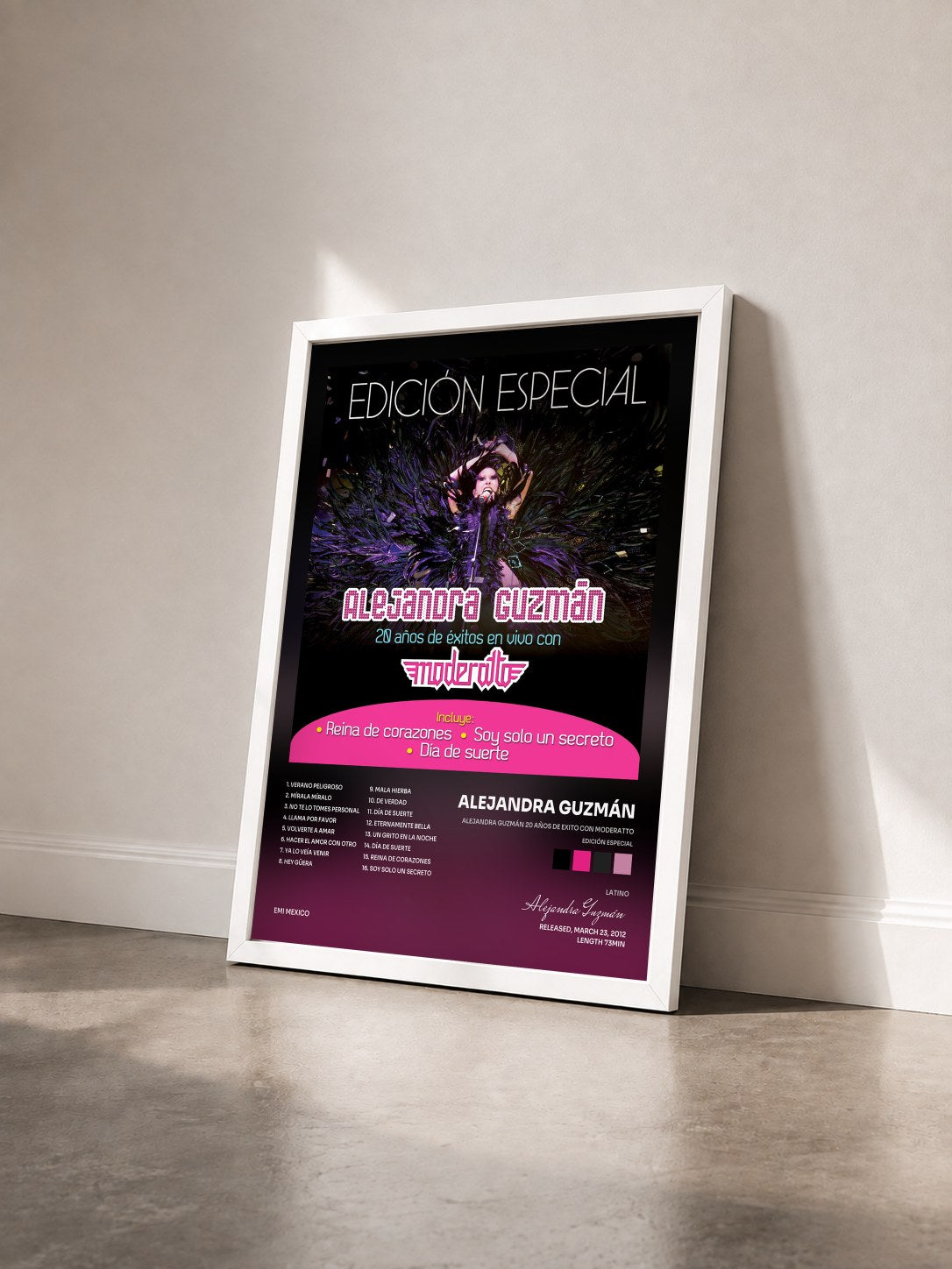 #blanc Tableau de l'album Alejandra Guzmán 20 Años De Exito Con Moderatto (Edición Especial) de Alejandra Guzmán vu de trois quarts, cadre blanc