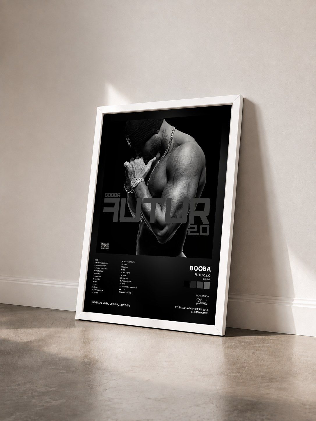 #blanc Futur 2.0 (Deluxe) di Booba in stampa incorniciata vista di tre quarti, cornice bianca