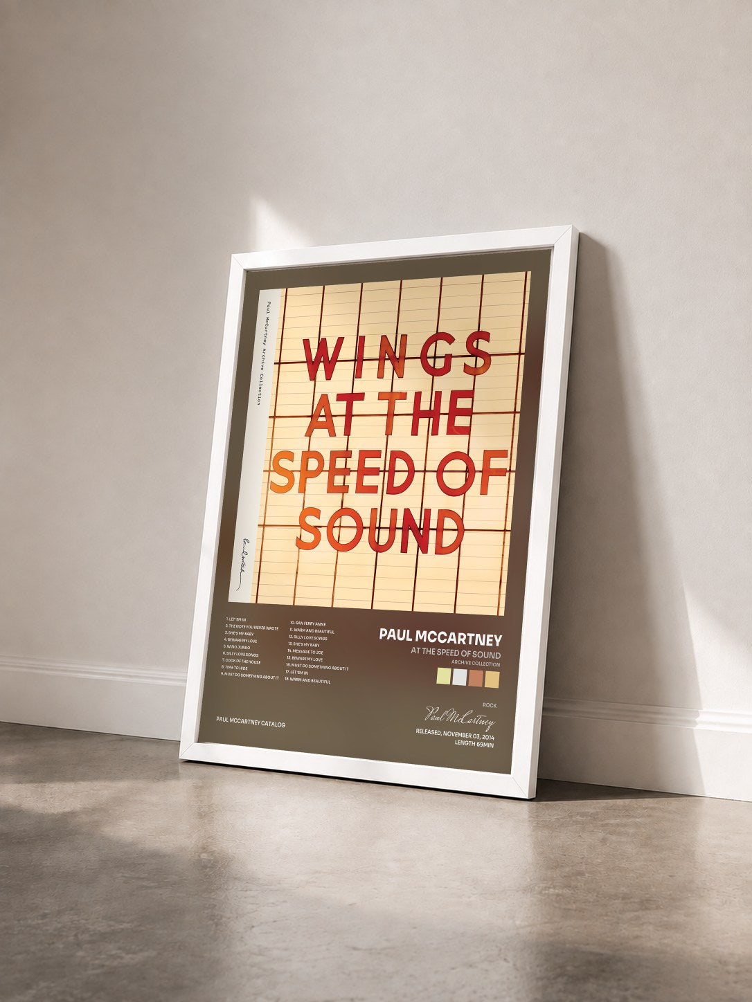 #blanc Tableau de l'album At the Speed of Sound (Archive Collection) de Paul McCartney vu de trois quarts, cadre blanc