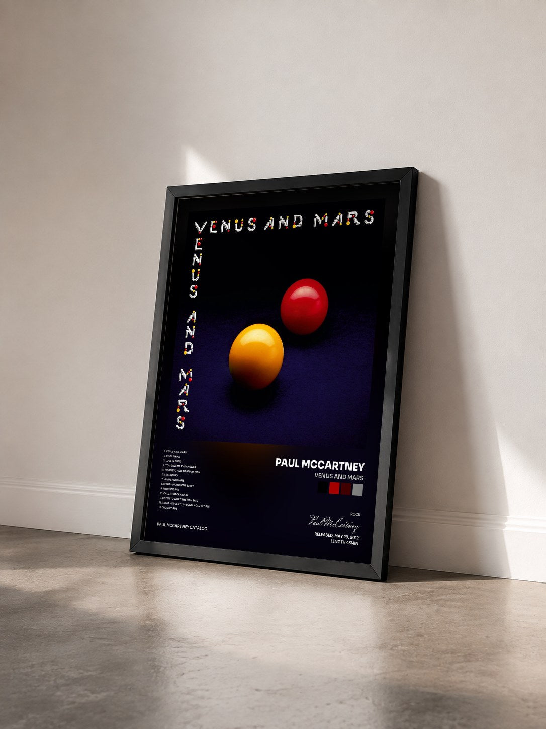 #noir Tableau de l'album Venus And Mars de Paul McCartney vu de trois quarts, cadre noir