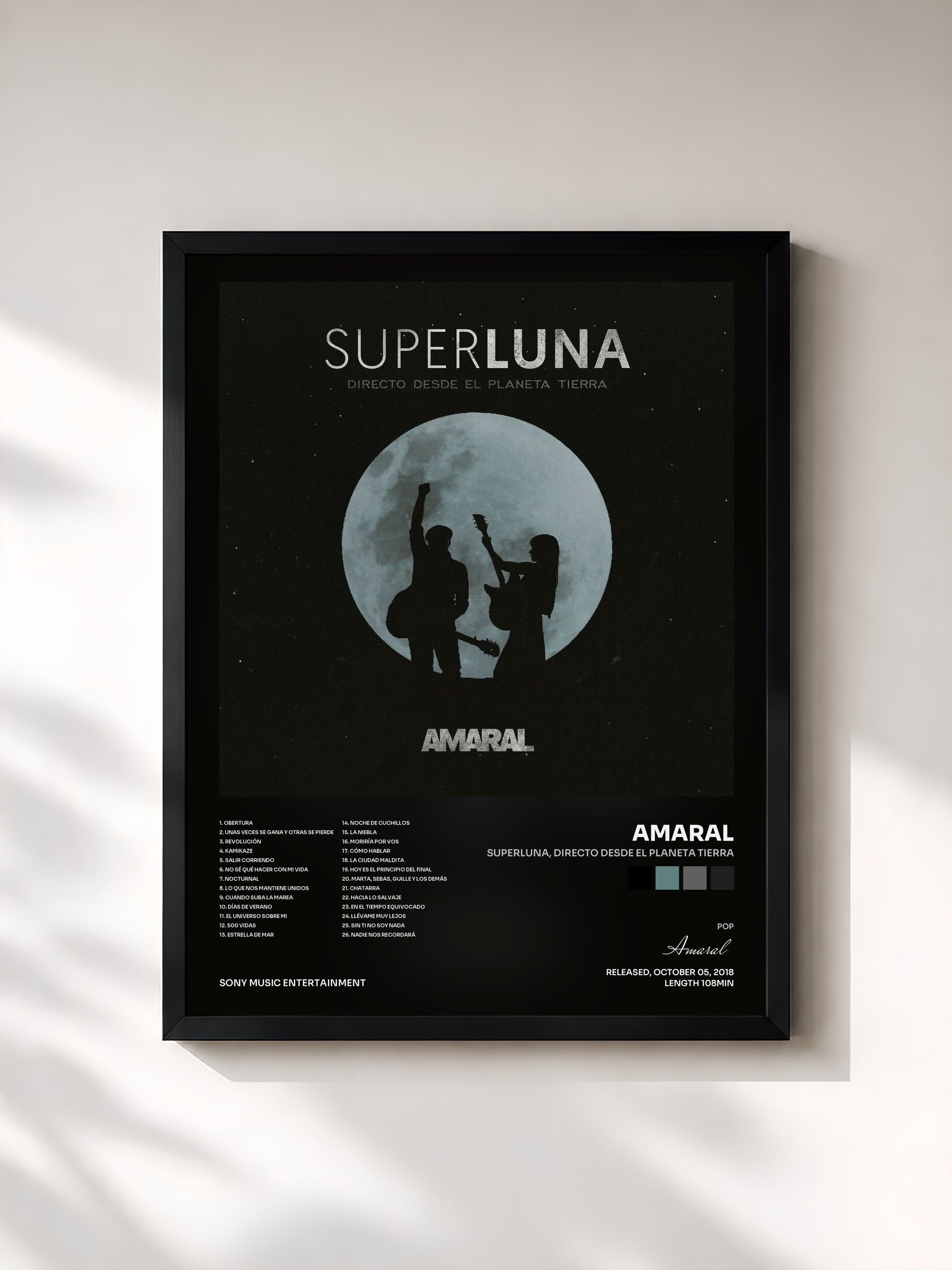#noir Tableau de l'album SUPERLUNA, DIRECTO DESDE EL PLANETA TIERRA de Amaral, cadre noir, imprimé et encadré en France