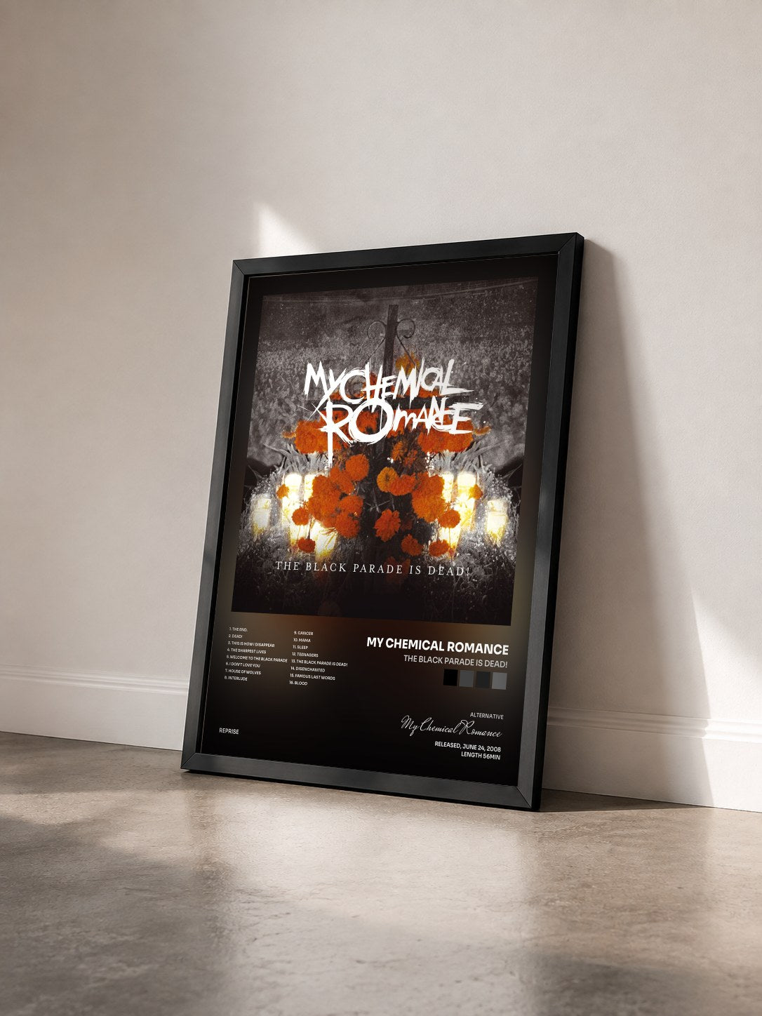 #noir Tableau de l'album The Black Parade Is Dead! de My Chemical Romance vu de trois quarts, cadre noir