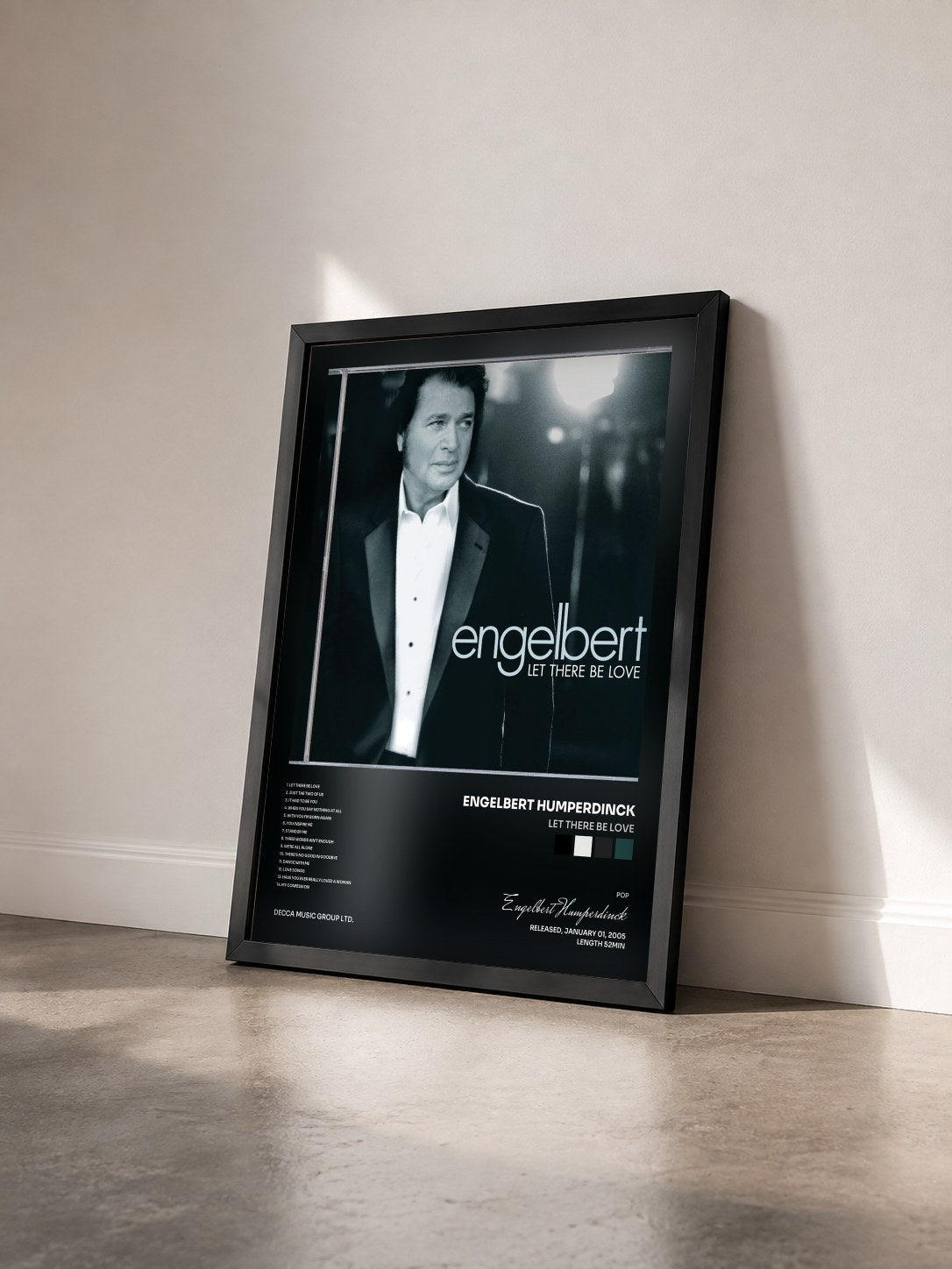 #noir Tableau de l'album Let There Be Love de Engelbert Humperdinck vu de trois quarts, cadre noir