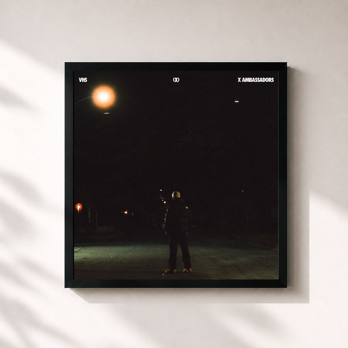 #noir Tableau carré de l'album VHS(X) (Rerecorded) de X Ambassadors, cadre noir 32x32 cm